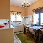 Peaceful 2-bedroom Near Tripolis דירה Keramitsa