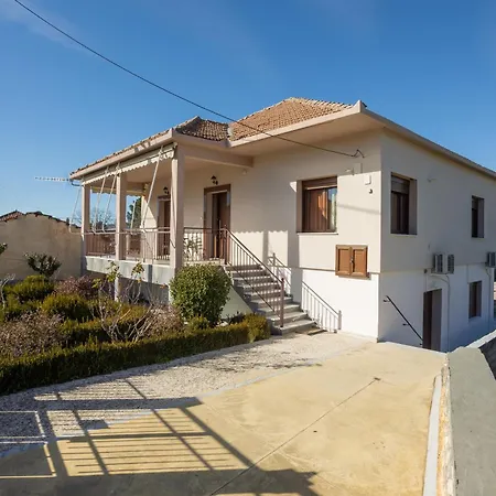 דירה Peaceful 2-bedroom Near Tripolis