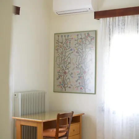Lägenhet Peaceful 2-bedroom Near Tripolis Kerasitsa